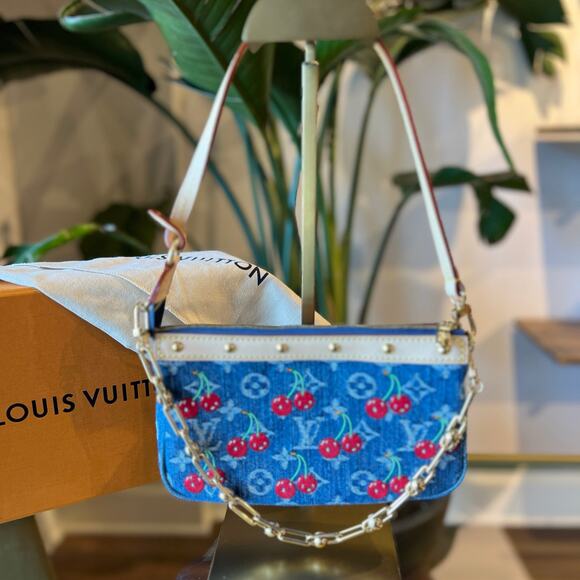 LOUIS VUITTON Monogram Cerise Denim Pochette - Picture 2 of 13